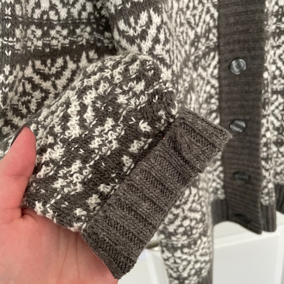 Grey & White Patterned Cardigan - Picture 6 of 7